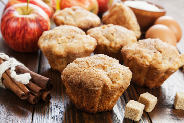 Muffins with apple