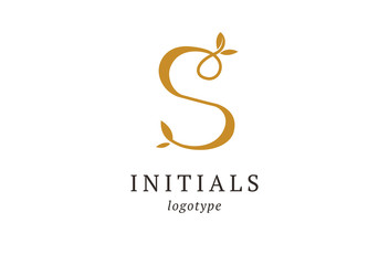 Fototapeta premium Letter S vector logo. Vintage Insignia and Logotype. Business sign, identity, label, badge initials. Monogram design elements, graceful template. Calligraphic elegant logo design