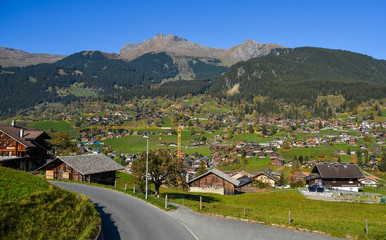 Fototapeta na wymiar Mountain town in Grindelwald, Switzerland