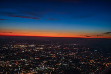 飛行機から見えるロンドンの夜景