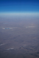 Obraz premium 飛行機から見える中国の山岳地帯