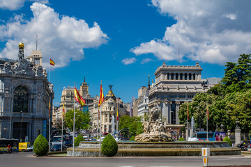 Naklejka premium Madryt, ulice i budynki El Retiro