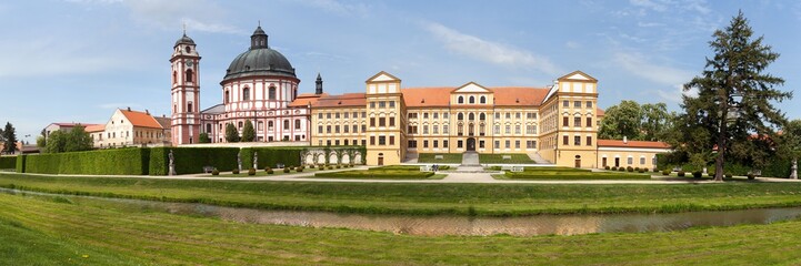 Naklejka premium Jaromerice nad Rokytnou baroque and renaissance castle