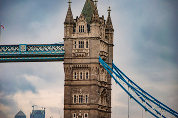 Fototapeta na wymiar The tower bridge on river thames in london and its one end