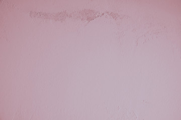Pastell Lila, helle Betonwand mit schmutzigen, alte, raue Struktur im oberen Bildbereich. Steinwand, Wand aus Zement im Industrial Style als Hintergrund, Tapete, gestalterisches Element, Kunst