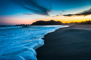 Magnifique couché de soleil à Chacahua, Oaxaca , Mexique.