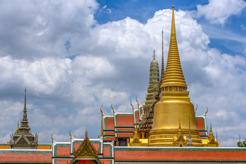 Fototapeta premium Wat Phra Kaew, Temple of the Emerald Buddha, Bangkok, Thailand.