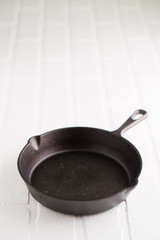 Empty cast iron skillet