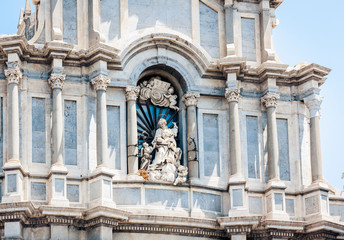 Obraz premium Beautiful cityscape of Italy, facade of old cathedral in Catania, Sicily.