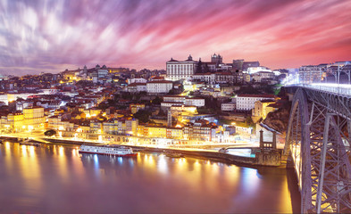 Fototapeta na wymiar Porto, Portugal old town skyline on the Douro River