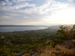 hier oben auf dem Wanderweg Kozjak oberhalb von Split und Kastel Stari, begegnet man in den Abendstunden auch schon mal ein paar Wildschweinen, leben und leben lassen