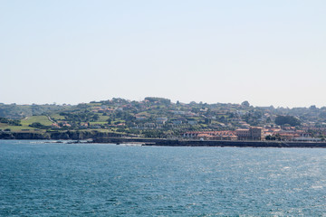 Fototapeta premium Coastline in Gijon, view to cliffs and ocean
