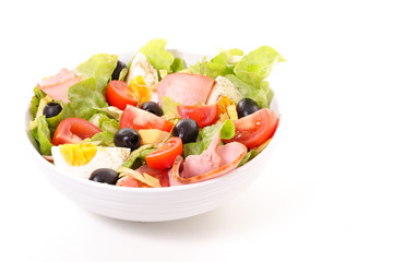 bowl of mixed salad with egg, ham and tomato