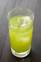 緑茶　アイスグリーンティー