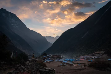 Rideaux velours Manaslu Lho village in Manaslu circuit trek, Himalayas mountain, Nepal