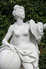 Fototapeta na wymiar baroque statue at the belvedere castle in Vienna (Austria)
