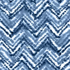Plaid avec motif Chevron Ornement de chevron bleu indigo. Modèle aquarelle transparente