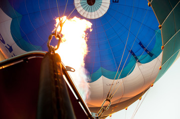  Balloon with passengers on the ground preparing for the flight