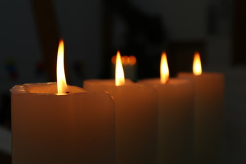 4 candles glow in the dark