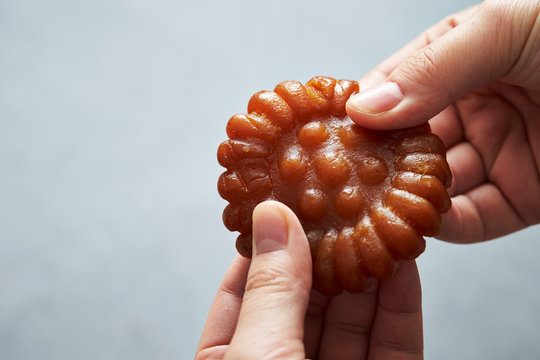 Yakgwa, Korean traditional honey cookie 