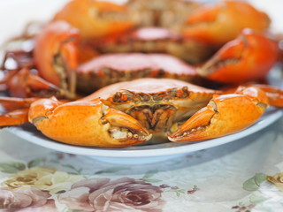Steamedcrab on the blue plate