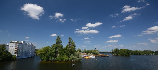 Naklejka premium Impressions from the Havel River, Spring Havelspitze in Berlin Spandau from May 20, 2016, Germany
