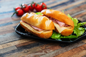 Sandwich with ham and lettuce