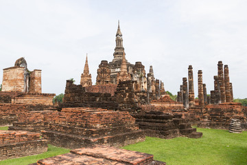 Obraz premium Sukhothai is a historical centre, and the first capital of Siam Thought to be the origin of Thai art and culture it has been listed as a UNESCO World Heritage City 