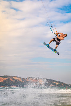 Extreme kite surfing in Vietnam 