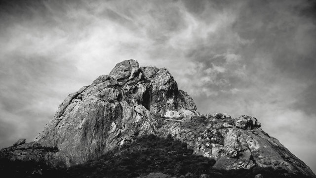 Pe&ntilde;a de Bernal