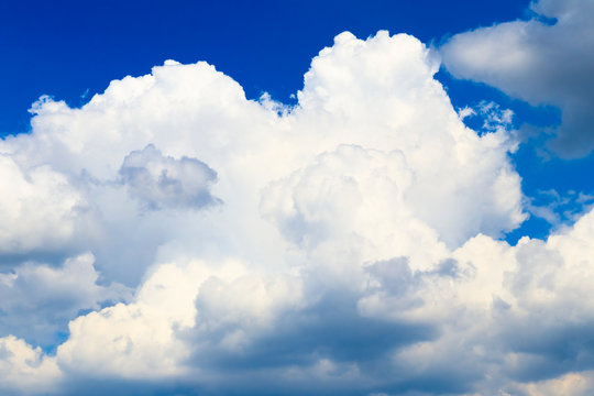 daylight. sunny day. air clouds. there is toning