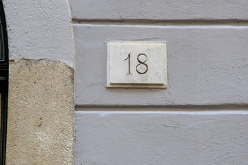 18 numero civico casa, simbolo