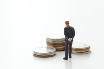 お金・男性ビジネスマン