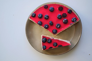 Overhead view of cheesecake on a plate