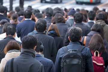 東京　通勤　イメージ　冬
