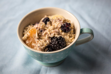 Mandarin, banana, chia seeds and oat cereals