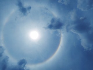 Obraz na płótnie Canvas sun halo in natural phenomenon