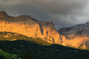 Fototapeta premium Sass de la Crusc, Val Badia (Dolomiti)