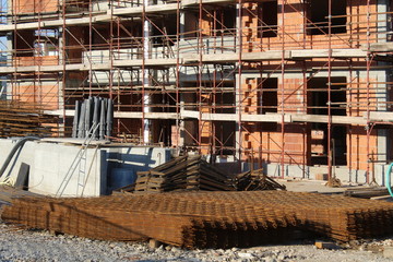 Cantiere edile in primavera