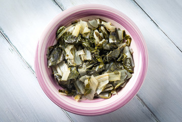 Piatto di bietole cotte al vapore