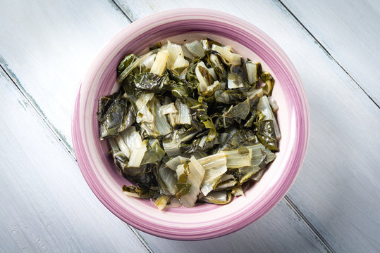 Piatto di bietole cotte al vapore
