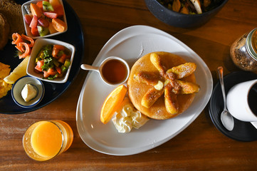Caramel banana pancake 