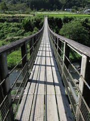 Fototapeta na wymiar 原尻の滝が見られる滝見橋
