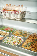 Showcase fridge for catering with cooked food