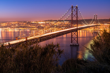 Ponte 25 de Abril