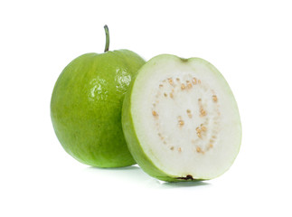 Fototapeta na wymiar Guava isolated on white background