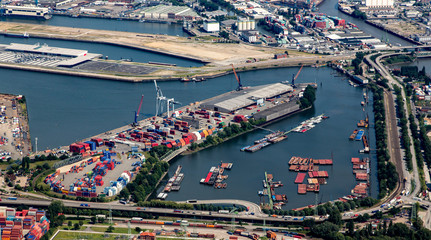 Hamburger Hafen aus der Luft