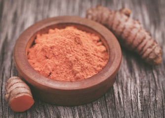 Raw turmeric with powder