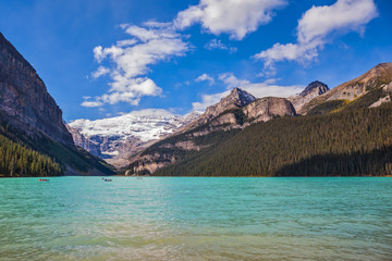 Lake Louise with emerald water