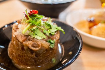 Taiwanese snacks of canned rice cake